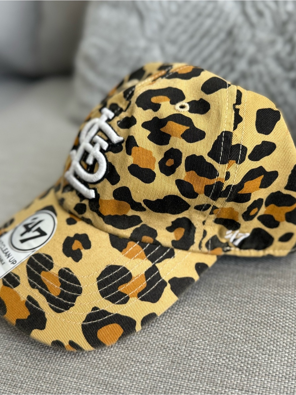 NWT St. Louis Cardinals 47 Brand Clean Up Hat in gold leopard print